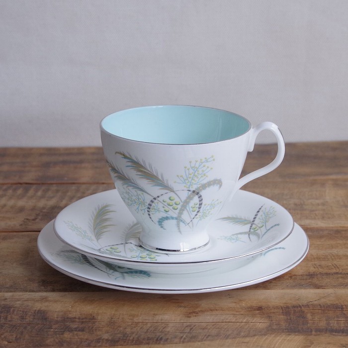 英国製　ロイヤルアルバート　 レディーアスコット　トリオ imgrc0071504868.jpg