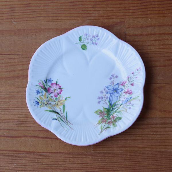 ヴィンテージ食器 花柄 デザートプレート ケーキ皿 シェリー ディンティー ワイルドフラワーズ ピンク Shelley Dainty 15cm #231122-6 【海外直輸入中古品】