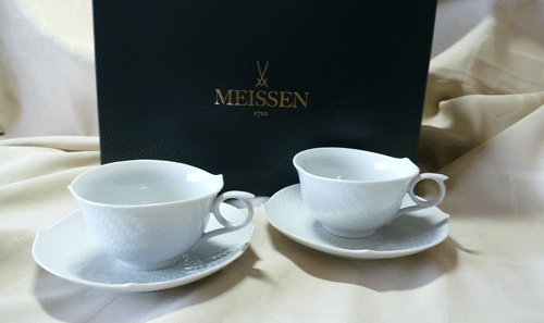 マイセン 波の戯れ白いこと一緒になる祝賀会 差し上げ物仕掛ける【マイセン】meissen波の戯れ白いこと 紅茶C/S 29633【一緒になる祝】【生み出すこと祝】【隠居祝】【引っ越し祝】【還暦祝】【不死化品】一緒になる祝賀会 食器 ありの実