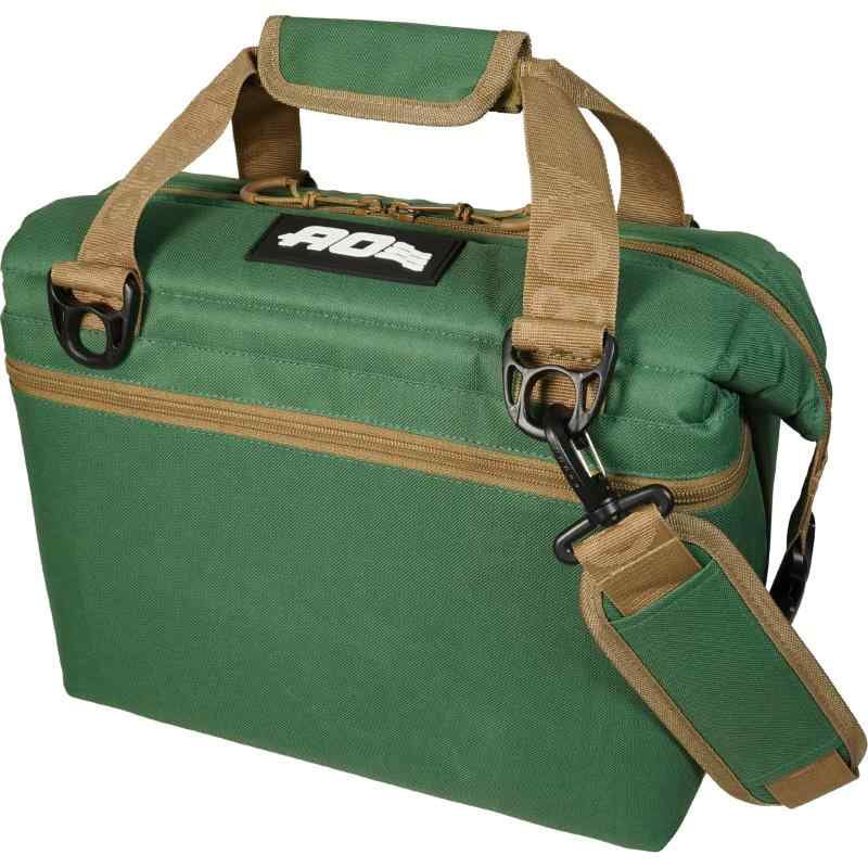 【日本正規品】AO Coolers (エーオークーラーズ) 12パック キャンバス ソフトクーラー アメリカン グリーン 11L 軽量 保冷 クーラーボックス 保冷バッグ クーラーバッグ (正規品5年)