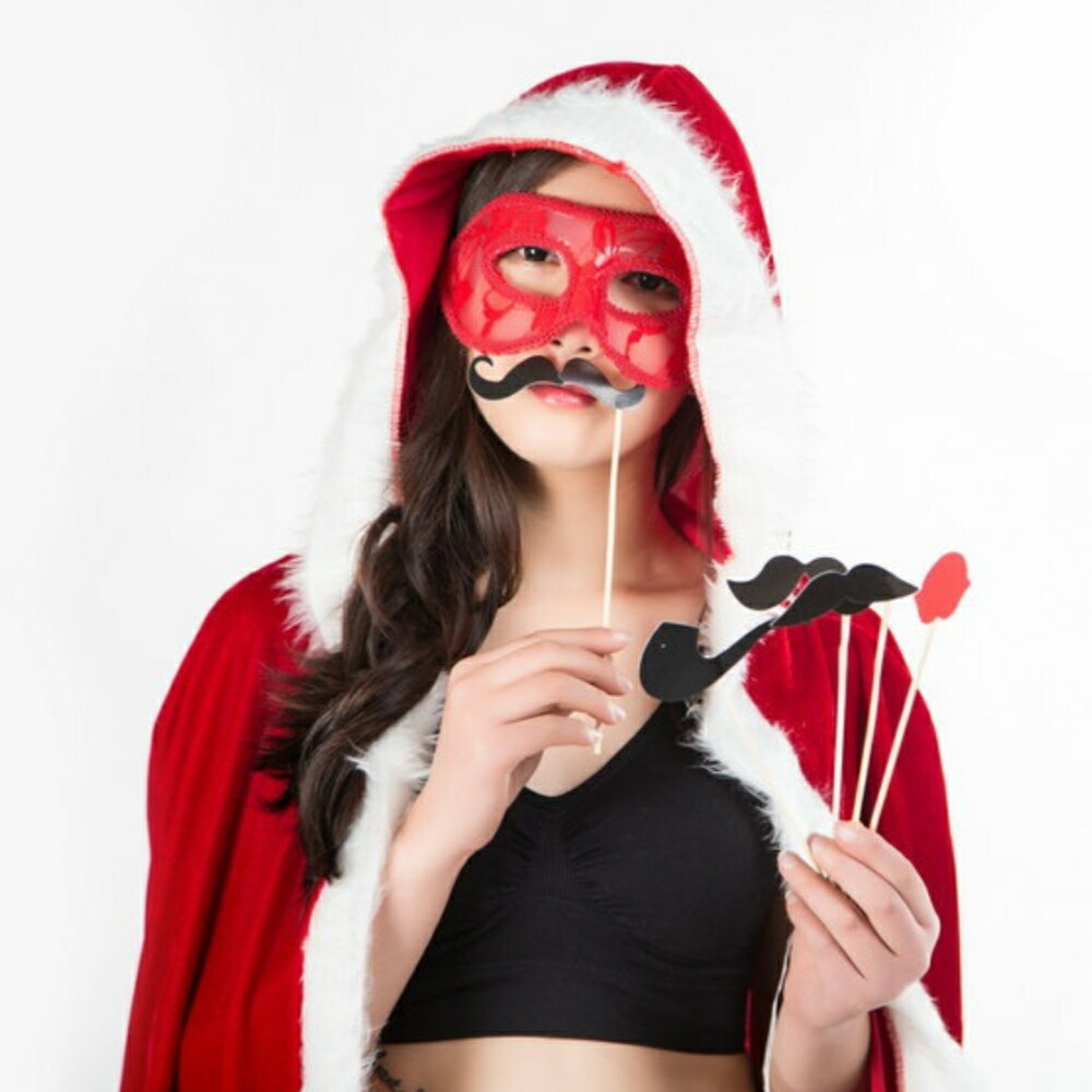 即出荷 クーポン利用で10 Off サンタ コスプレ レディース 衣装 クリスマス コスチューム マント ロング フード付き 仮装 サンタコス ガウン 女性 リボン ふわふわ もこもこ おしゃれ 大人 可愛い かわいい セクシー シンプル 暖かい 体型カバー パーティー グッズ 赤