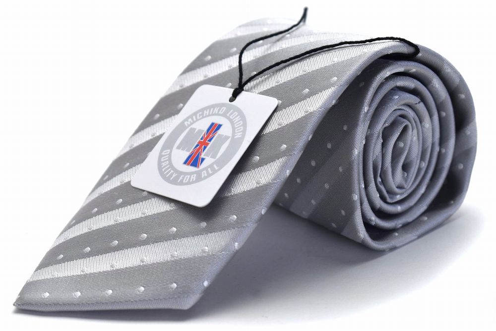 春物入荷 はいり込む 入社 卒 フォーマル グレイ 衣嚢主任 タイset 慶事掛かり 礼装 妻帯嫁入り ネクタイ 絹布ク100 ブランド 結婚式 上演宴会 寄りあいに Silk Necktie Formal 物量性状シル 銀鼠色グレー La Cpn 39日本製 Michiko London ハイクオリティ礼装一組