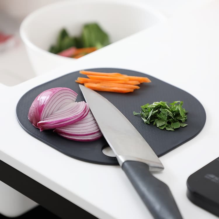 【新增顏色，Nekopos 配送】nikii 砧板（1 件裝和 3 件裝），可機洗，日本製造，輕薄便攜，迷你抗菌，除臭，抗病毒，方形，圓形，NE&NE，帶掛鉤，防滑，時尚可愛，簡約，單件裝，三件裝