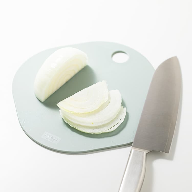 【新增顏色，Nekopos 配送】nikii 砧板（1 件裝和 3 件裝），可機洗，日本製造，輕薄便攜，迷你抗菌，除臭，抗病毒，方形，圓形，NE&NE，帶掛鉤，防滑，時尚可愛，簡約，單件裝，三件裝