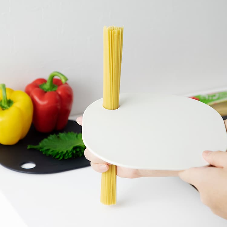 【新增顏色，Nekopos 配送】nikii 砧板（1 件裝和 3 件裝），可機洗，日本製造，輕薄便攜，迷你抗菌，除臭，抗病毒，方形，圓形，NE&NE，帶掛鉤，防滑，時尚可愛，簡約，單件裝，三件裝