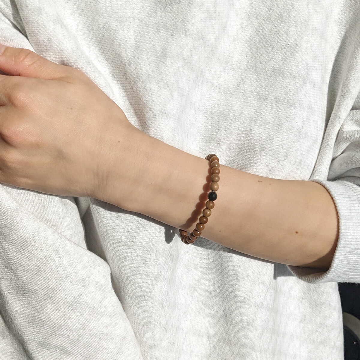 ワンネス ブレスレット 【サンダルウッド＆天然石 の香るブレスレット】ポーチ付き 瞑想用 6mm玉 LUCAS ルカス ONENESS | 白檀 ヒスイ アメジスト ルビー 水晶 黒水晶 ムーンストーン ラブラドライト ヒマラヤK2
