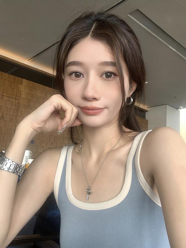 キャミソール 女性用 無袖 吊り帯 背心 インナー トップス 二合一 修身 ショート丈 綿素材 セルロース繊維 ナイロン混 抗菌加工 中弾力 接触冷感 ブラック ホワイト ベージュ アイスブルー ライトカーキ 韓国風 カジュアル 普段使い 伸縮性 軽量