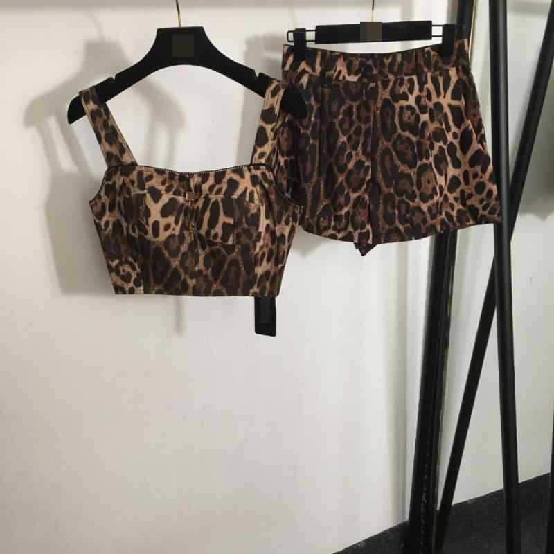 レディース 夏 トップス タンクトップ ショートパンツ セット ヒョウ柄 プリント 無袖 綿 ポリエステル 混紡 コットン素材 快適 伸縮性 吸湿速乾 ブラウン カラー ビッグシルエット ハイウエスト 普段使い 通勤 かわいい 日韓風 ゆったり 軽量 女