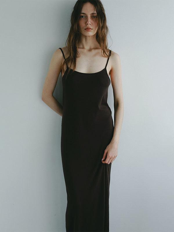 ワンピース レディース 春夏 吊り帯 ニット ロングドレス ワイドシルエット スリムライン 2way ハーフスカート ブラック 無地 ポリエステル 接触冷感 吸湿速乾 無袖 ノーカラー ルーズフィット セットイン シンプル カジュアル 日韓スタイル ロン｜フォークBR