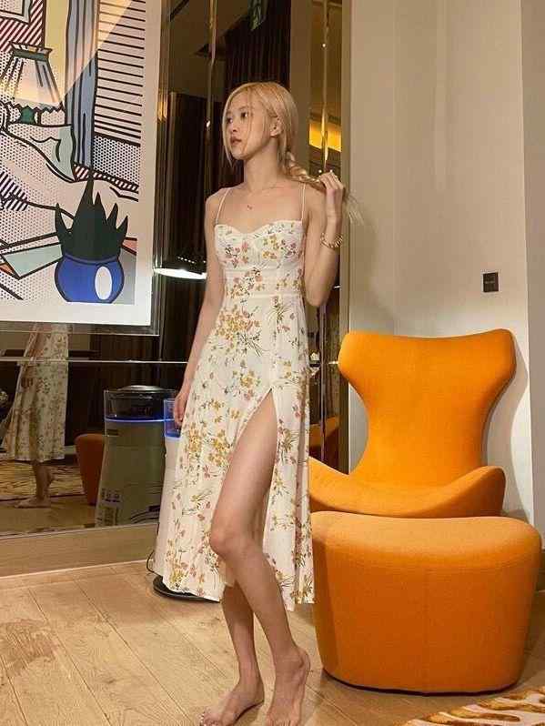 ワンピース レディース 夏 吊り帯 中長丈 Aライン フレンチ 花柄 スリット セクシー 修身 無袖 丸肩 一字領 中腰 粘膠繊維 接触冷感 吸湿速乾 気質 通勤 シングル プリント カラフル 軽量 伸縮性 ピンク系 アイボリー かわいい 女性用 ドレス|フォークBR