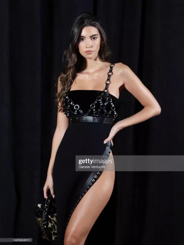 ワンピース 女性用 夏 セクシー デザイン 吊り紐 チェーン スラッシュ バンド スカート 黒 Aライン ロング 無袖 ストラップ 切り替え 透け感 ポリエステル ミッドウエスト ジップ 甘辛 私服 軽量 通勤 普段使い
