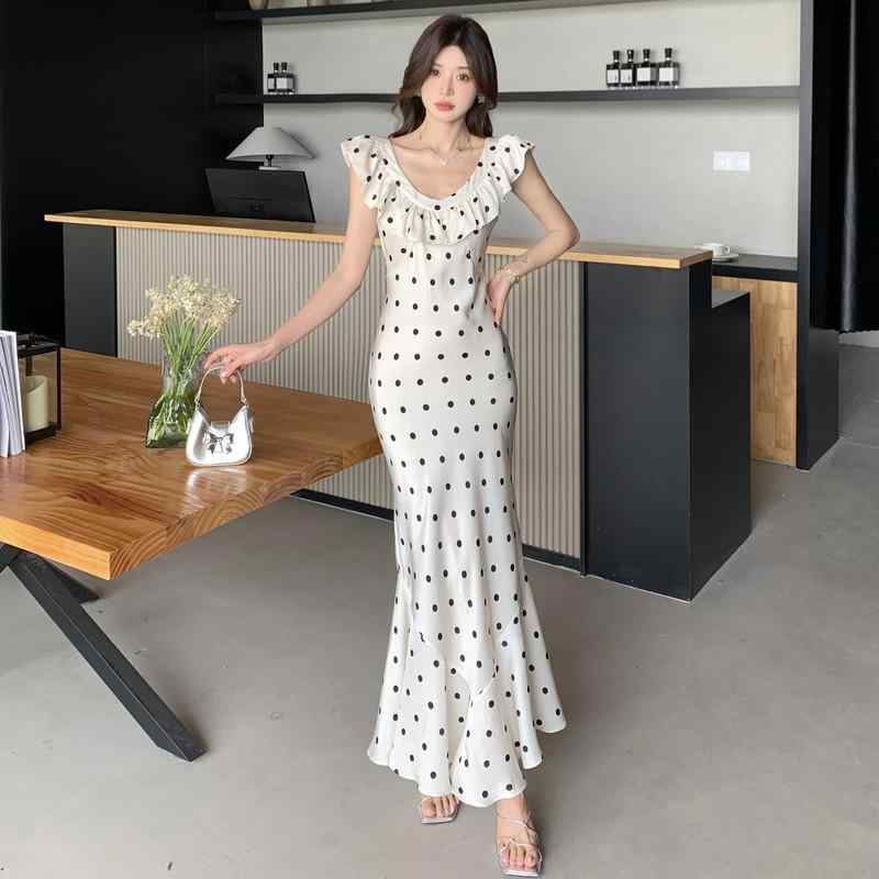 ワンピース 女性用 夏 春夏 ロング ハイウエスト フィッシュテール 包みスカート 荷叶エッジ 背中開き ノースリーブ Vネック ポルカドット プリント 切り替え プリーツ 接触冷感 ポリエステル 軽量 吸湿速乾 セクシー 気質 優雅 スリム 私服 普段