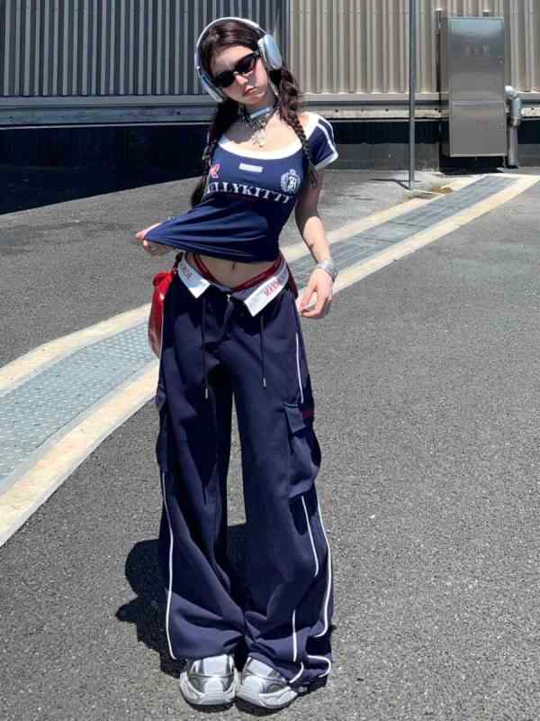 レディース 春夏 セットアップ トップス ショートパンツ 学生向け 韓国風 ルーズフィット ファッショナブル ハイウエスト 工装パンツ キャミソール プリンセススリーブ 無袖 ゆったり カジュアル デイリーウェア 吸湿速乾 ストレッチ 雪ニール混 紺色