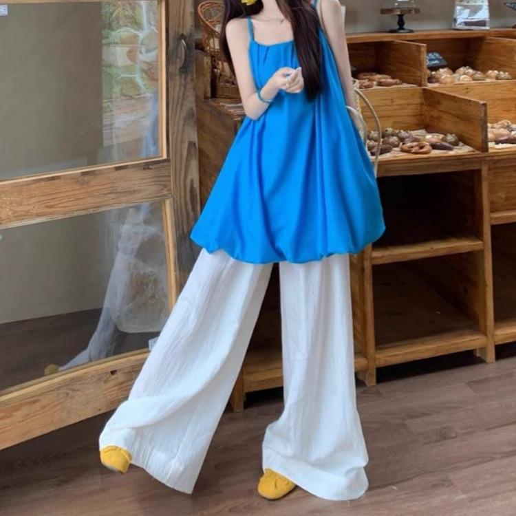 レディース セットアップ 吊り紐キャミソール プリーツ 無袖 トップス デニム ワイドパンツ ロング丈 切り替え デザイン ?? 混紡 素材 軽量 ゆったりシルエット 都市 カジュアル スタイル ブルー ホワイト 配色 日常使い 快適 コーディネート