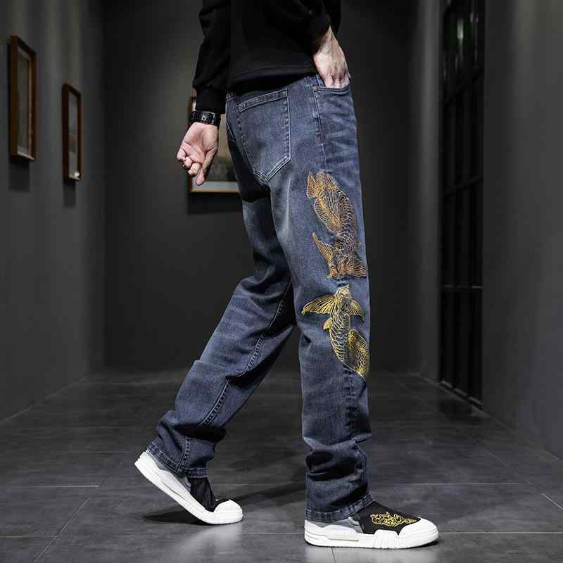 メンズ デニムパンツ 男性用 牛仔パンツ 直筒 ストレート ワイド ゆったり 伸縮性 弾力 刺繍 龍 金魚 デザイン コットン 綿素材 90パーセント ミディアムウェスト 中腰 ジップフライ 拉? ロング丈 長ズボン 5ポケット 刺繍 花柄 ステッチ 立