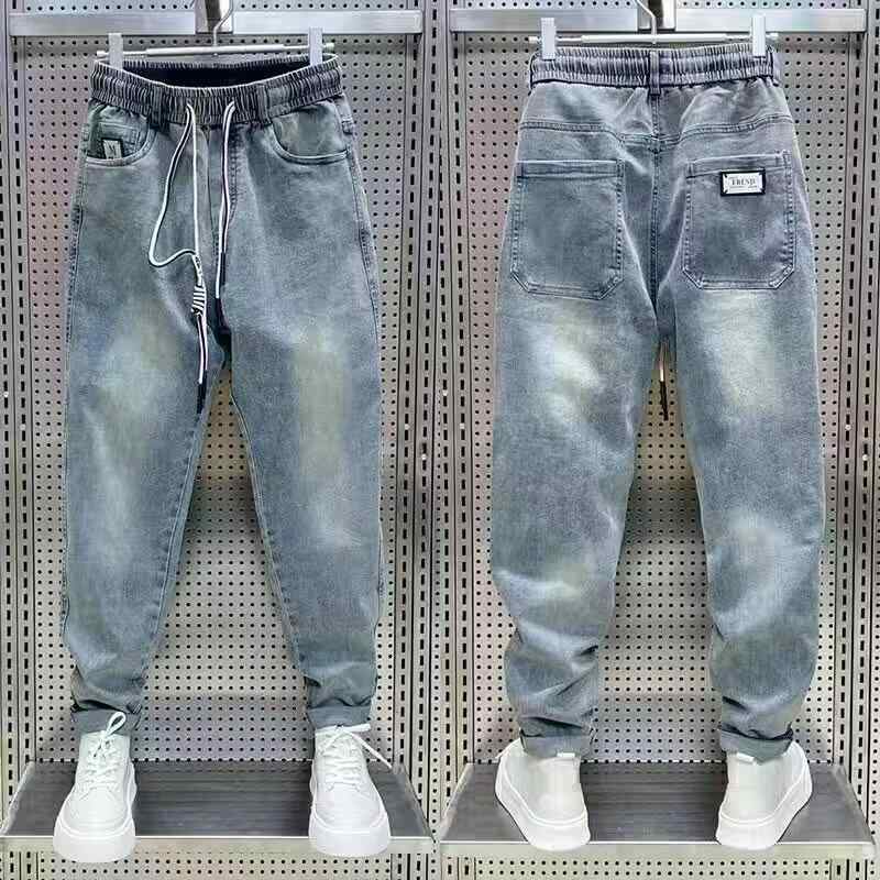 メンズ 牛仔パンツ ハーレム 直筒型 ミドルウエスト ルーズフィット デニム 素材 水洗加工 細脚 シルエット ポケット 複数 日常使い カジュアル スタイル 秋冬 シーズン 青年向け 長丈 ズボン トップス コーディネート