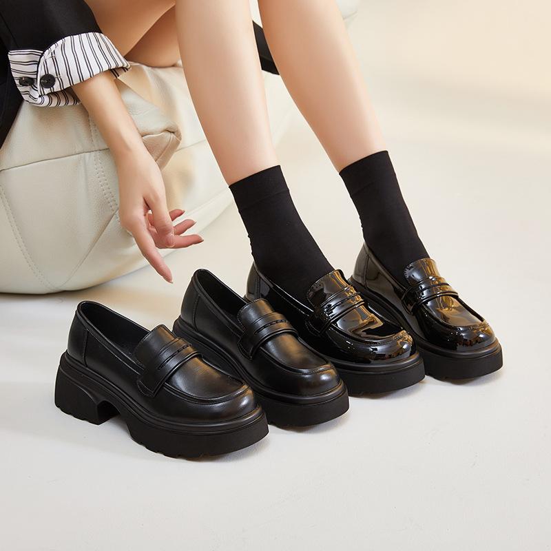 レディース 厚底 レディース ローファー 女性用 黒 牛革 低・悉 浅口 丸トゥ 厚底 6-8cmヒール 純色 秋冬 春 冬 日常 普段使い 伸縮性 吸湿速乾 軽量 ポリウレタン底 超繊内里 二層皮 インソール 粘着製法 セットオン 18-35歳向け 日系