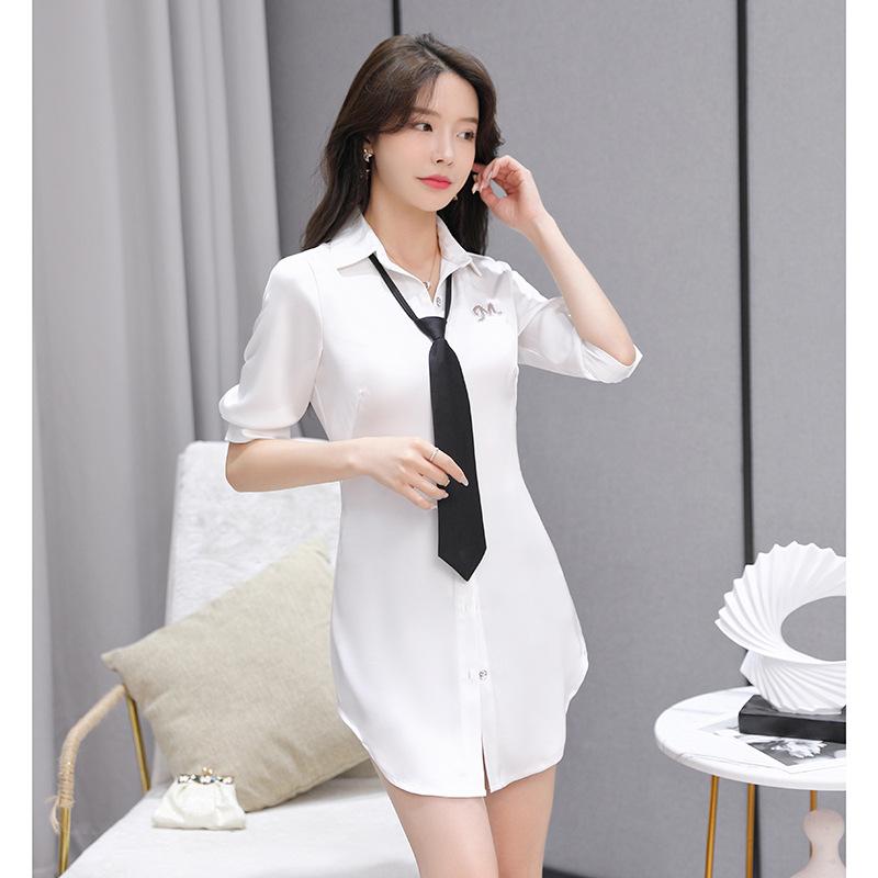 シャツ レディース メンズ ユニセックス 白色 純色 短袖 中長丈 65cmから80cm ゆったり ワイドフィット ポロカラー ラペル 基本款 気質 通勤風 百搭 日常使い 夏 2025年 立体装飾 シングルブレスト マルチボタン 接触冷感 吸湿速乾 軽