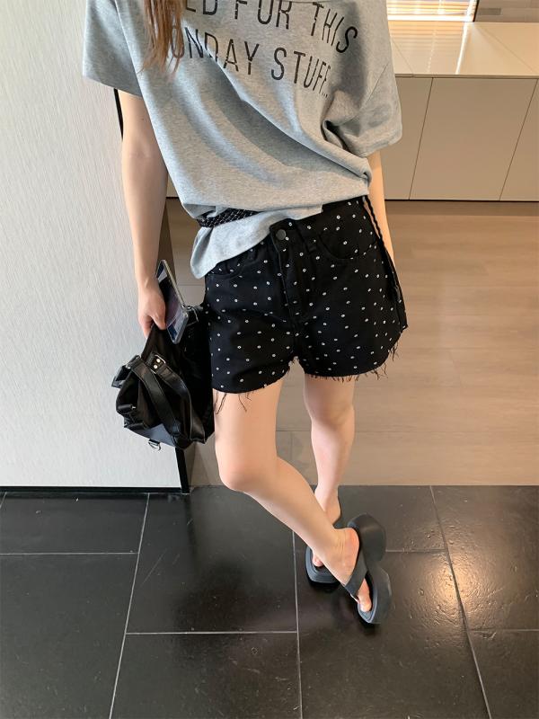 デニムショーツ 女性用 黒 ポルカドット 低腰 5分丈 韓国風 快適 休日用 中厚 綿素材 クラシック 破れ風 デニム生地 春夏 日常使い 百搭