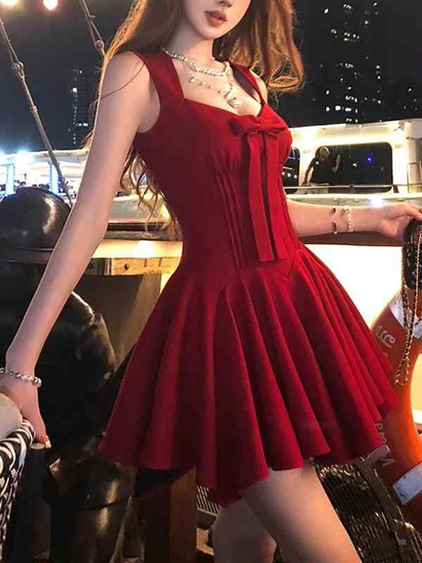 ワンピース レディース 春夏 かわいい 甘め スタイル 吊り帯 短丈 プリンセス スカート ハイウエスト 蝶結び 装飾 方領 Vネック風 ノースリーブ 切り替え デザイン ポリエステル 繊維 軽量 通気性 吸湿速乾 伸縮性 ローズ レッド ピンク系 かわ｜フォークBR
