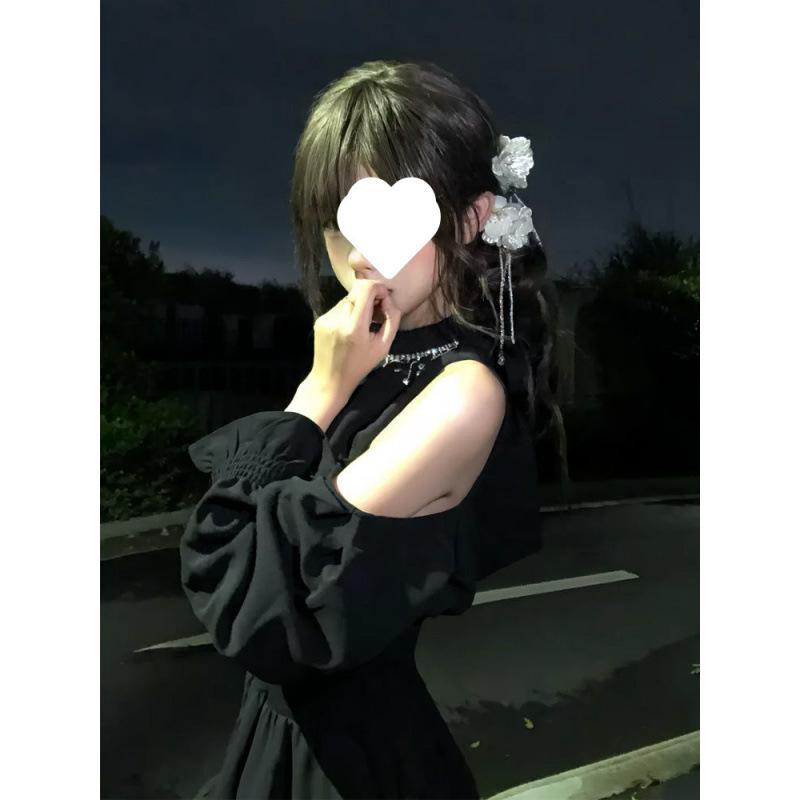 衣装 黒 長袖 丸首 オフショルダー 酉の方角うつり変わり A伝達ルート ロングスコート 麻原材料 フリンジ 伝達ルート石ころ かざり付ける 表どおり表現スタイル 清楚 ひな型 夏 服 通い 普段使い走り 軽さ 伸縮性