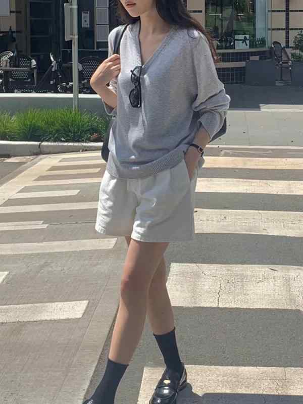 レディース デニム ショートパンツ 白色 ピュアコット 高腰 プリーツ デザイン ワイドレッグ ルーズフィット 夏用 接触冷感 吸湿速乾 軽量 伸縮性 日韓カジュアル 普段使い シンプル ハイウエスト 切り替え 加工 膝上丈 ブラック