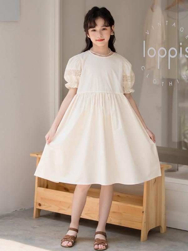 女の子 ワンピース キッズ 女童 夏用 綿100% 接触冷感 柔らかい素材 短袖 Aライン スカート 泡泡袖 デザイン 純色 ミルクイエロー ハイウエスト 切り替え 刺繍 装飾 軽量 通気性 吸湿速乾 伸縮性 かわいい スタイル 普段使い 遊び着 学校用