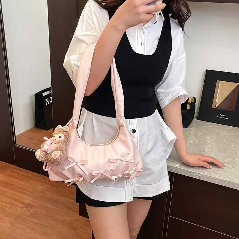 ショルダーバッグ 女性用 かわいい クロスボーダー ピンク系 アイボリー シルバー ブラック ブルー 2025 夏 ミッドサイズ 縦型 方形 デザイン プリーツ 饅頭型 韓国風 日常使い 単肩 ソフト PU素材 ポリエステル内張り ジップ開閉 車縫いステ