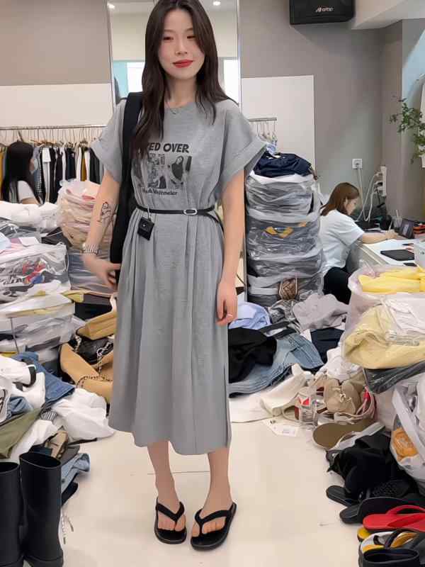 ワンピース 女性用 春夏 コットン 接触冷感 トップス 切り替え Aライン 中長丈 ワンピース ワイドシルエット ハイウエスト 丸首 短袖 シンプル 気質 通勤 普段使い ブラック グレー 軽量 吸湿速乾 伸縮性 高級感 かわいい プリント スカート