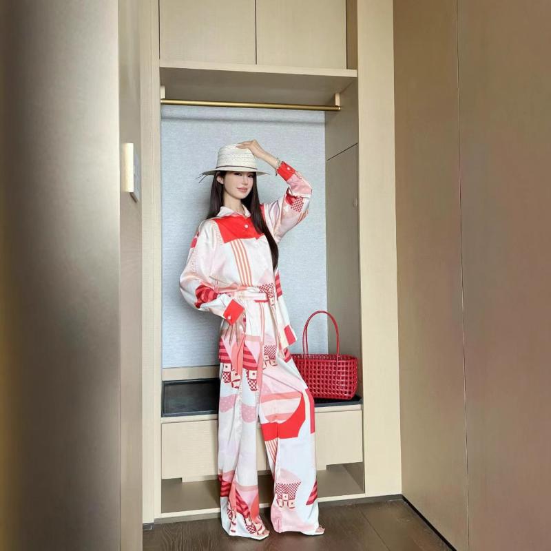 レディース トップス シャツ 長袖 切り替え 花柄 プリント セット ワイドパンツ 長ズボン 天竺 レイヨン コットン 混紡 赤 ブルー 気質 通勤 スタイル セットアップ 女性用 ゆったり シルエット 吸湿 速乾 通年 普段使い|フォークBR