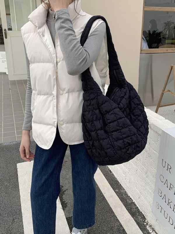 トートバッグ レディース 韓国風 かわいい 花柄 雲 泡芙 デザイン シングルショルダー キャンバス ナイロン素材 防水 軽量 街頭ファッション 大容量 ジッパー開閉 柔らか ウォーターダムプリング型 日常使い 通勤 ショッピング 秋冬 ブラック ライト