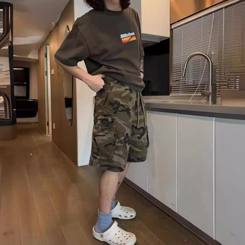 メンズ 工装パンツ 迷彩柄 ショートパンツ 直筒型 中腰 無弾性 ポリエステル素材 多ポケット 夏向け ストリートスタイル ゆったりフィット カジュアル レジャー 青年向け ヴィンテージ風 荷物収納 軽量 普段使い クール グリーン系