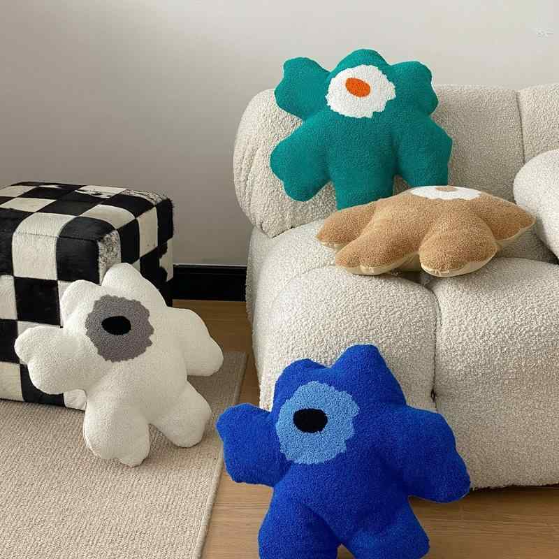 抱き枕 クッション 花柄 異形 腰枕 かわいい 高級感 綿布 刺繍 切り替え 床頭用 ソファ用 部屋着 通勤用 軽量 伸縮性 白 ブラウン ブルー グリーン 45x45cm