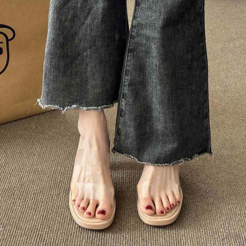 サンダル 女性用 11cm ラウンドトゥ 厚底 一本ストラップ 疲れにくい 水晶ヒール 高級感 夏 春夏 杏色 接触冷感 PU素材 軽量 伸縮性 吸湿速乾 欧米風 通勤用 アウトドア 普段使い ビッグシルエット Vネック ハイウエスト