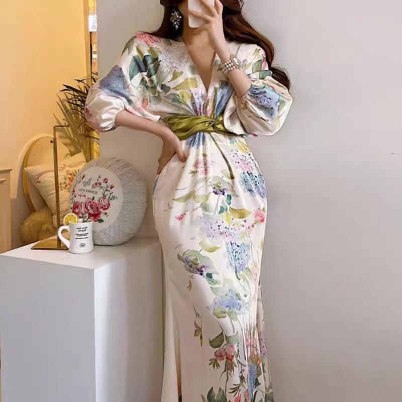 ワンピース 女性用 春夏 フレンチスタイル Vネック 花柄 ツイスト ウエスト スリム ロング 麻 素材 フレア スカート ハイネック フレア 袖 ロング スリーブ 街頭 ファッション 軽量 通勤 普段使い かわいい トップス ワンピース ドレス ロング