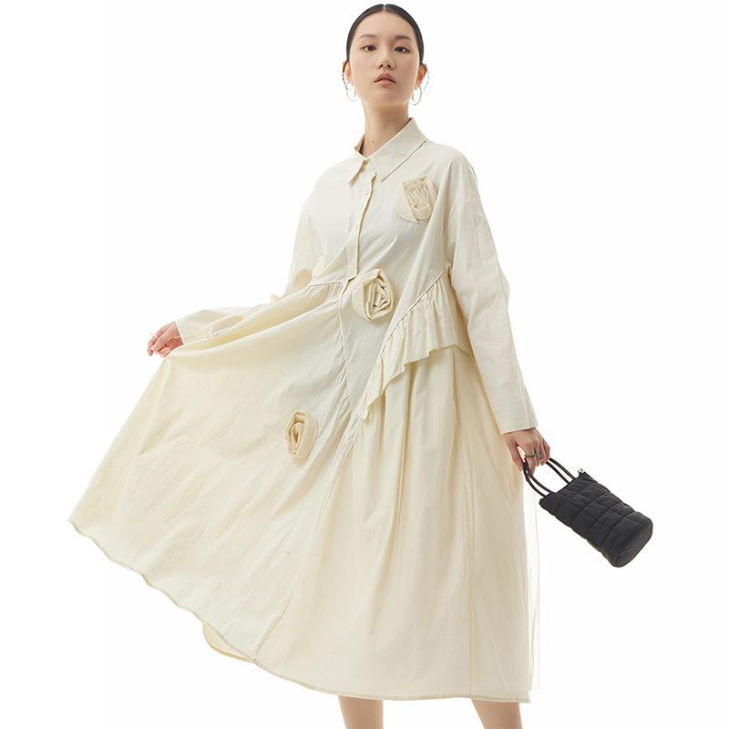 ワンピース レディース 春季 大きいサイズ 立体花飾り フラワーデザイン ワイドスカート ゆったりシルエット スリム効果 気質 通勤用 都市スタイル 個性ストリート フラップスカート ラペルカラー 長袖 中長丈 梭? メッシュ素材 ブラック 杏色 接触冷｜フォークBR