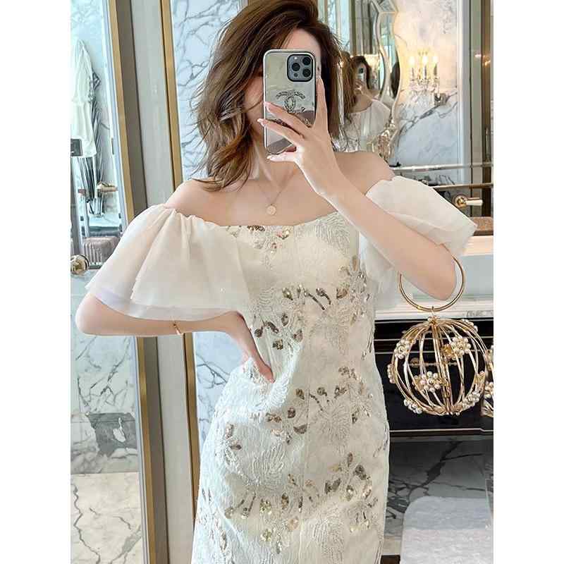 ワンピース 女性用 春夏 軽量 ポリエステル 白金色 包臀 ミドル丈 ワンショルダー フリル袖 短袖 レース 刺繍 ラメ 光沢 花柄 刺繍 ジッパー 裏地付き ストリート スタイリッシュ フォーマル ドレス 膝丈 タイトシルエット 女性らしい デザイン