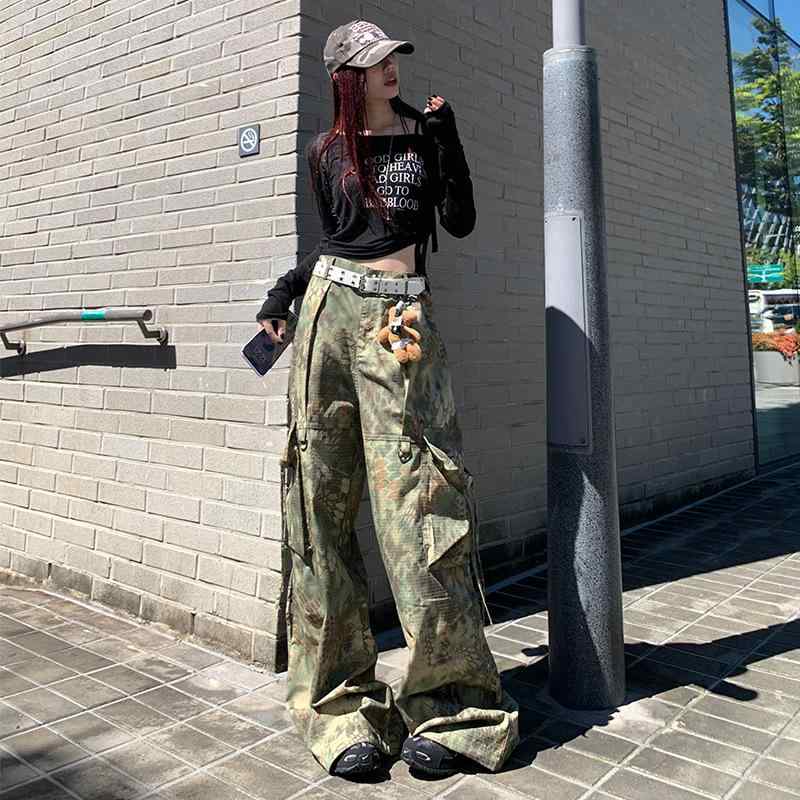レディース ワイドレッグ 工装パンツ 女性用 コットン 素材 ハイウエスト 長丈 ゆったり スリム効果 体型カバー ミックススタイル 多用途 ミッドウェイト ポケット デザイン カラフル プリント 無弾力 ストリート ファッション 個性 秋冬 ブラウン系