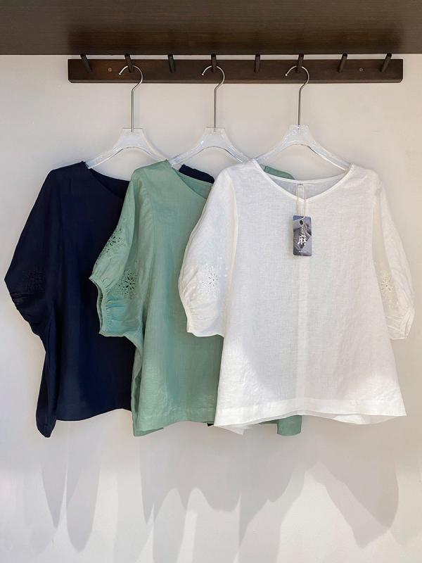 リネン トップス レディース 刺繍 Vネック プチスリーブ ゆったり シルエット 通勤 スタイル 吸湿性 軽量 素材 ベーシック カラー グリーン 系 アイボリー 系 ブルー 系 春夏 シーズン 普段使い シャツ ブラウス シャツ 風 気質 デザイン セ