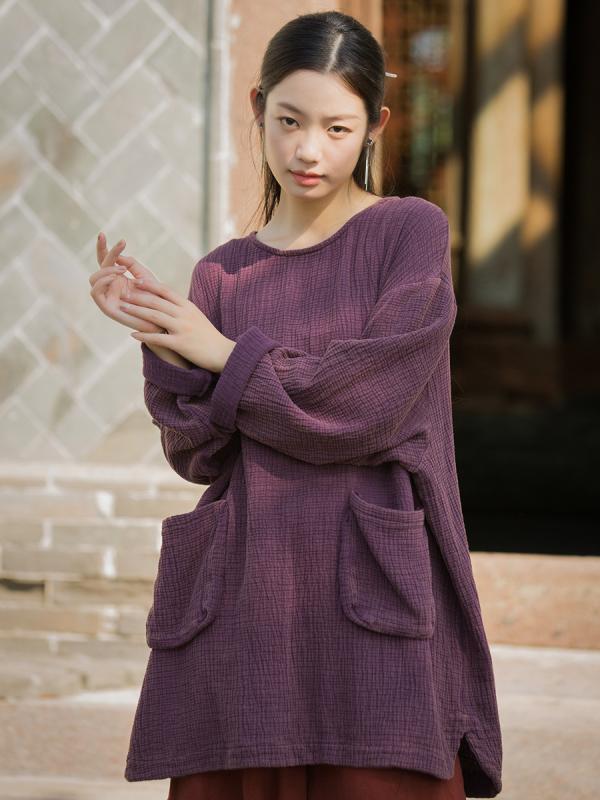 秋冬 レディース Tシャツ トップス 綿 素材 接触冷感 加工 炒色 紫 カラーバリエーション 長袖 セットアップ ルーズフィット ゆったり 着こなし 丸首 デザイン 中長丈 身丈 65-80cm 範囲 ビンテージ 加工 風合い 復古 スタイル 芸術的