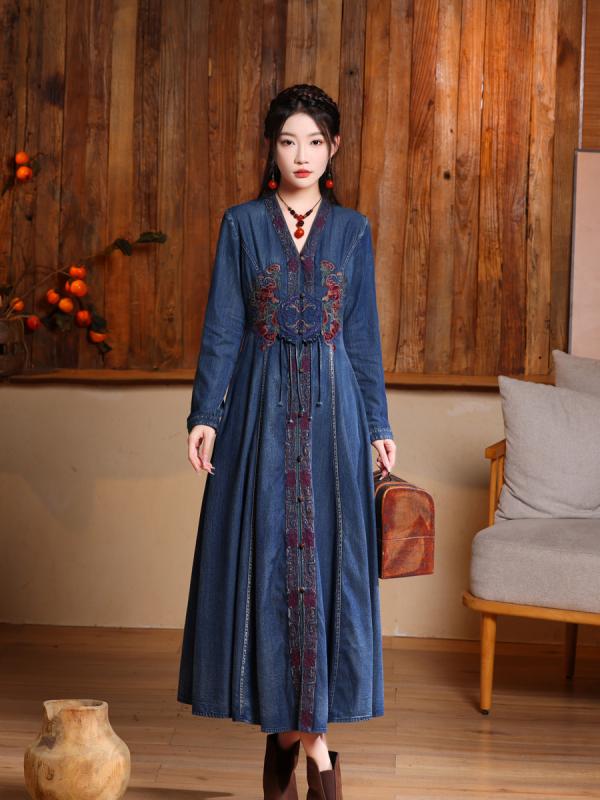 ワンピース レディース 春夏 牛仔 刺繍 ワンピース 民族風 中国風 Aライン ロングスカート Vネック 九分袖 中腰 ボタン 綿素材 復古 快適 デニムカラー 日常使い カジュアルスタイル 軽量 通勤 通年対応