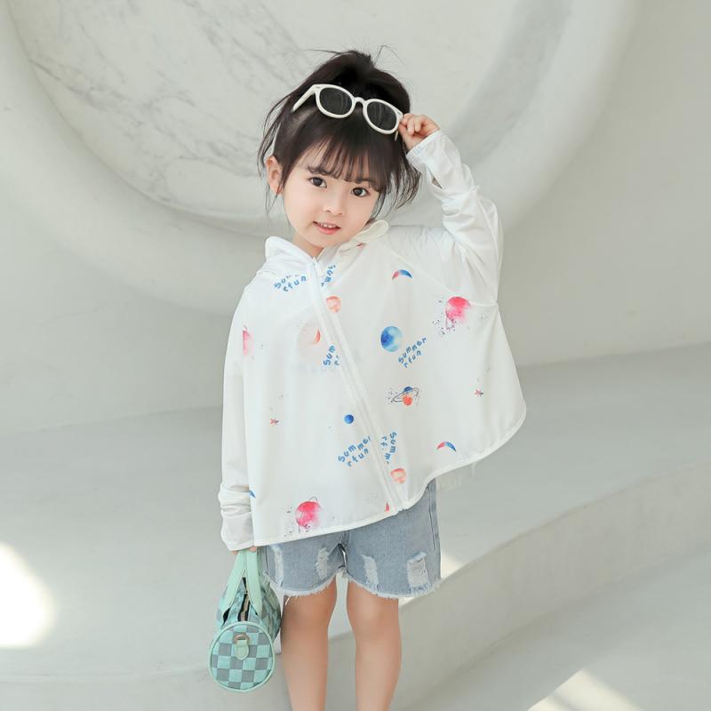 キッズ防紫外線服 男の子 女の子 子供 透気性 薄手 長袖 カーディガン 帽子付き 夏用 接触冷感 ポリエステル 地球白 小熊ブルー ピーチピンク カラフルパウダー カラフルホワイト カラフルブルー 四代ホワイト 四代ピンク 四代パープル 四代ブルー ピ