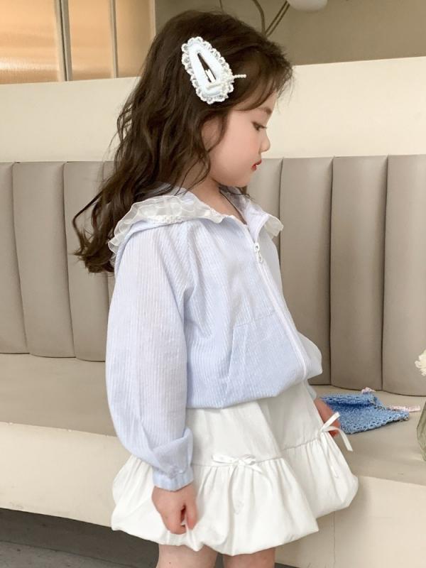 女児 防晒服 夏 春夏 レディースキッズ 薄手 軽量 速乾 接触冷感 ポリエステル 混紡 浅ブルー 連帽 花柄 ストライプ 袖なし 長袖 カーディガン ジャケット トップス 外出用 屋外遊び 紫外線対策 吸湿速乾 伸縮性 通気性