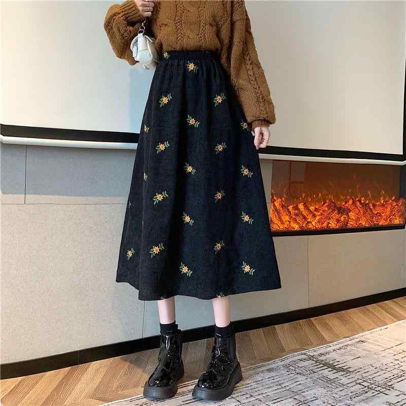 スカート レディース 秋冬 Aライン 中長丈 高腰 コットン フラワープリント 刺繍 ブラック 気質 通勤 普段使い 微弾性 都市風 3D効果 撞色 ポリエステル混 接触冷感 軽量 ハイウエスト ビッグシルエット 伸縮性 吸湿速乾 切り替え かわいい 優