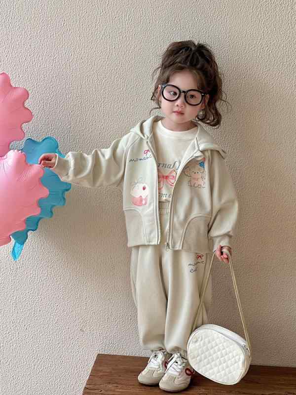 女の子 キッズ 春夏 秋冬 セットアップ 長袖 フーディー ジャケット ロングパンツ 綿 柔らかい 素材 カードプリント グレーグリーン かわいい カジュアル 普段使い 伸縮性 吸湿速乾 3～8歳 100～140cm 対応