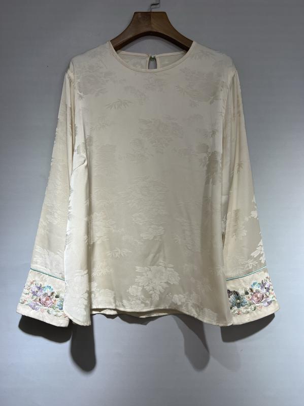 トップス 女性用 秋冬 刺繍 花柄 真絲 混紡 接触冷感 長袖 丸首 直筒 ブラウス 軽量 吸湿速乾 米白色 ブラック ゆったりシルエット 日常使い 部屋着 私服