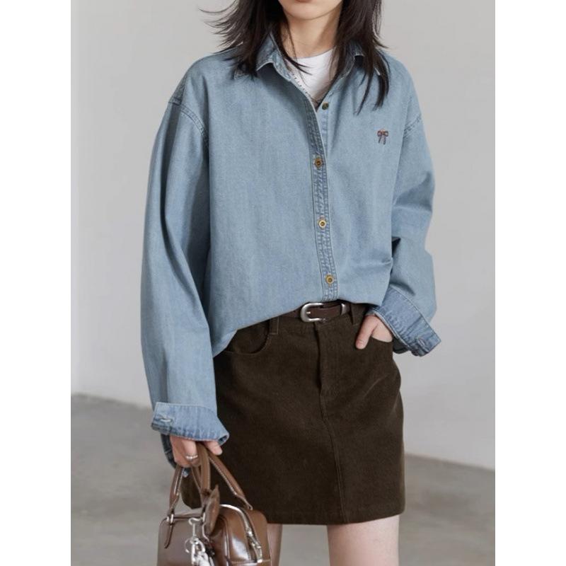 カジュアル シャツ 女性用 韓国風 レトロ レイヤード デザイン 牛仔布 接触冷感 ストレッチ 長袖 翻領 ワイドフィット ミドル丈 洗いざらし加工 シングルブレスト 牛仔ブルー 春夏 普段使い 軽量 通勤対応 吸湿速乾 デイリーウェア