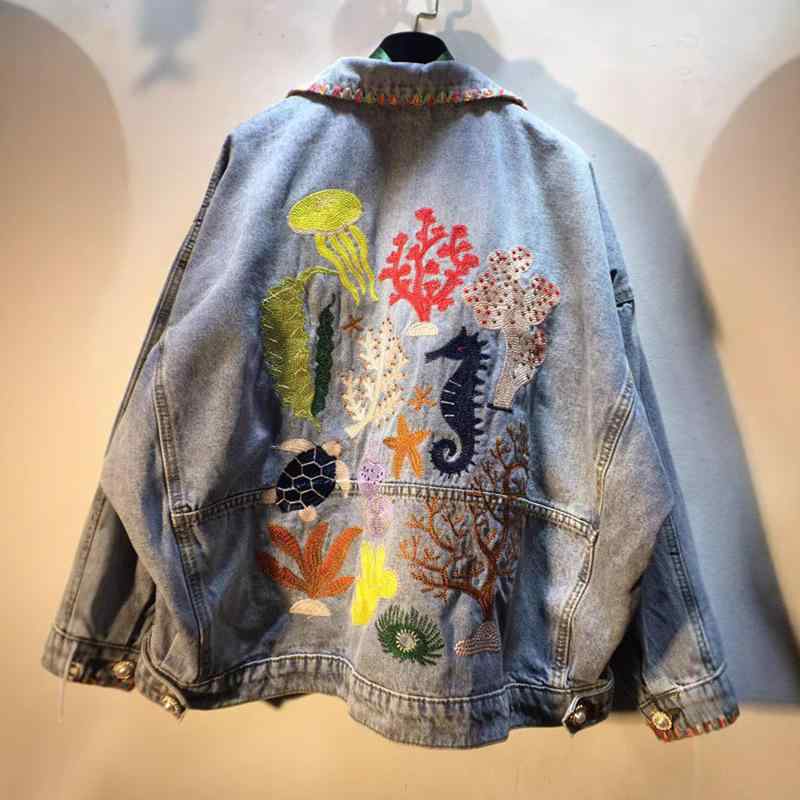 レディース 牛仔ジャケット 刺繍 海洋モチーフ ゆったりシルエット 翻領 長袖 ミドルウェイト デニム生地 単体セット 普通丈 ストリートスタイル 欧米風 個性派 ワイドフィット すっきり見せ シングルボタン ヴィンテージ加工 春夏 秋冬 通勤 普段使い