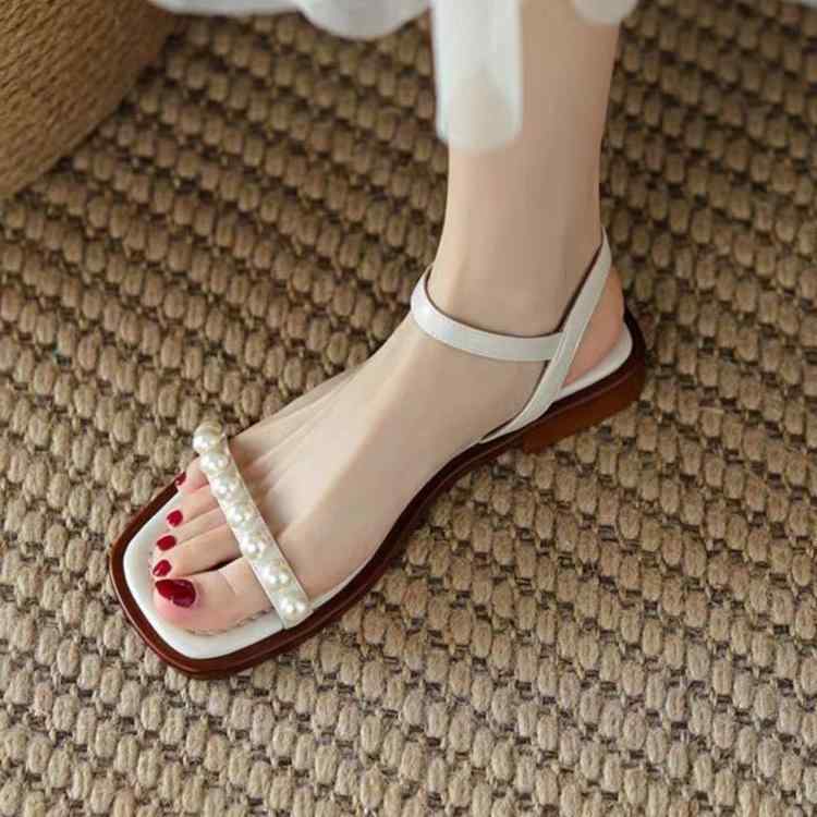 レディース フラットサンダル ワイドストラップ 珍珠装飾 オープン toe 方頭 純色 夏 透気性 PU素材 ラバーソール 低・悉 後ストラップ サイドオープン かわいい キャンパススタイル 米白 ブラウン 軽量 普段使い 通勤 通学 ビーチサンダル 女性