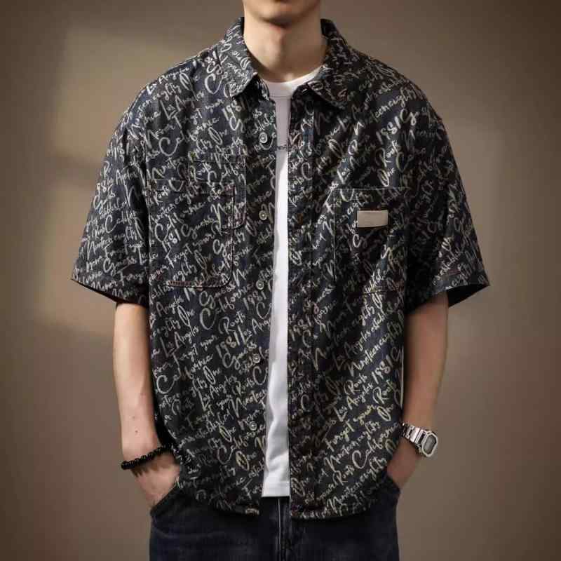 メンズ 短袖 シャツ 牛仔 デニム トップス 男性用 夏季 夏 ブルー カラー 翻領 ポロ スタイル ルーズ フィット ゆったり シルエット 花柄 プリント 柄 綿 素材 コットン 耐摩耗 加工 免? 処理 日常 使い 街着 ストリート ファッション 青
